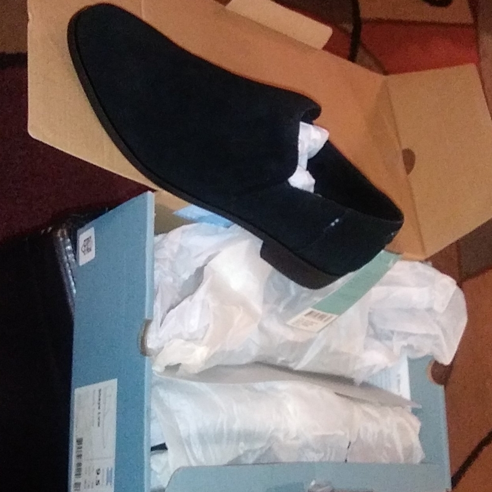 Toms Shaye Low slip on suede booties